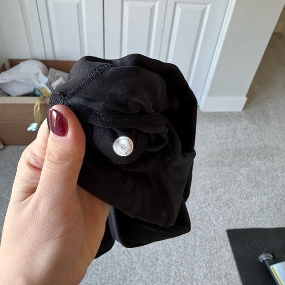 Lululemon Athletica Black Camo Bike Shorts - Picture 4 of 4